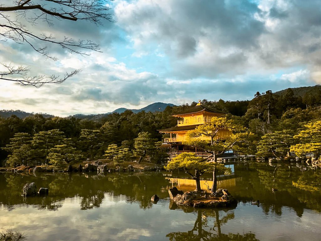kinkakuji golden pavilion in kyoto