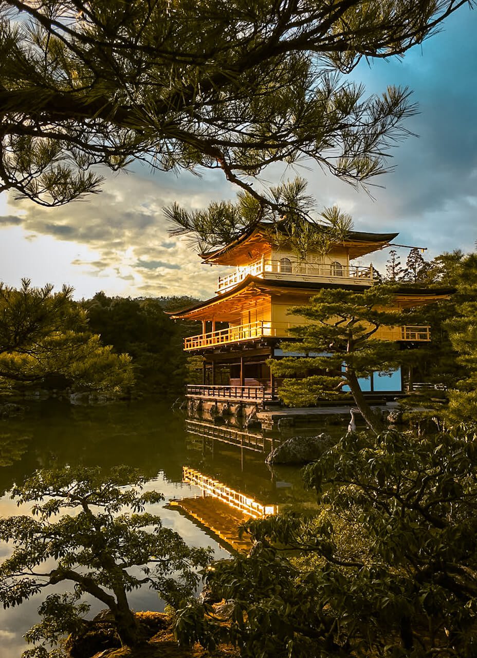kinkakuji temple golden pavilion kyoto