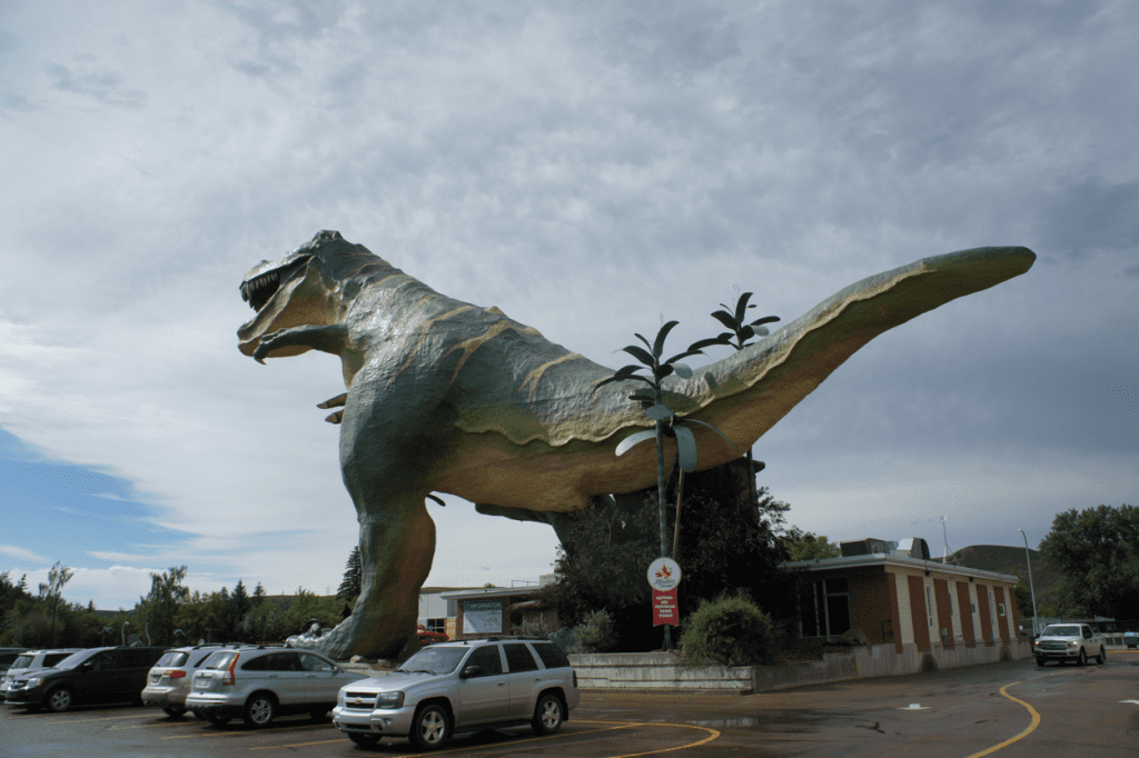 drumheller attractions with kids | world's largest dinosaur