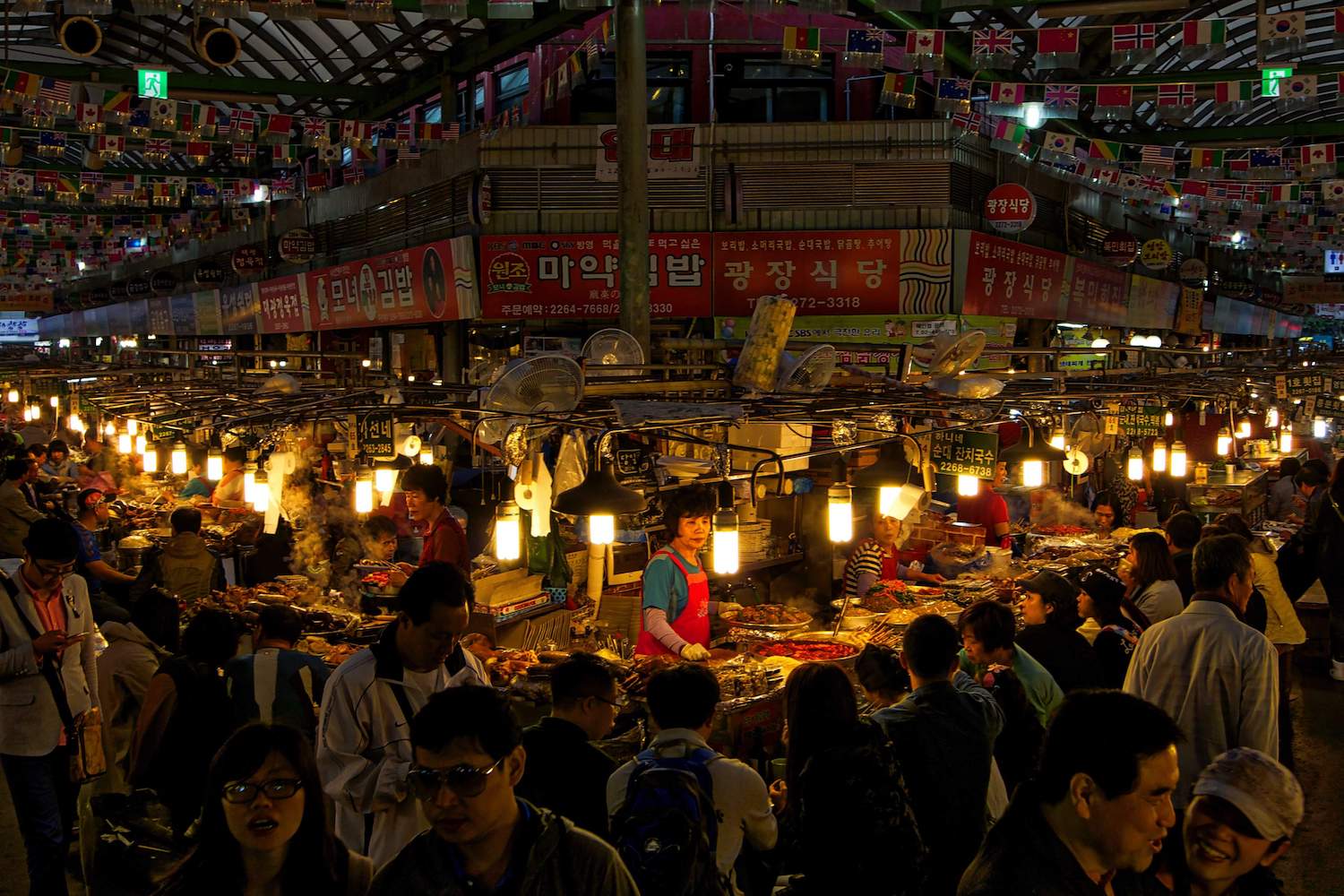 gwangjang market in seoul korea