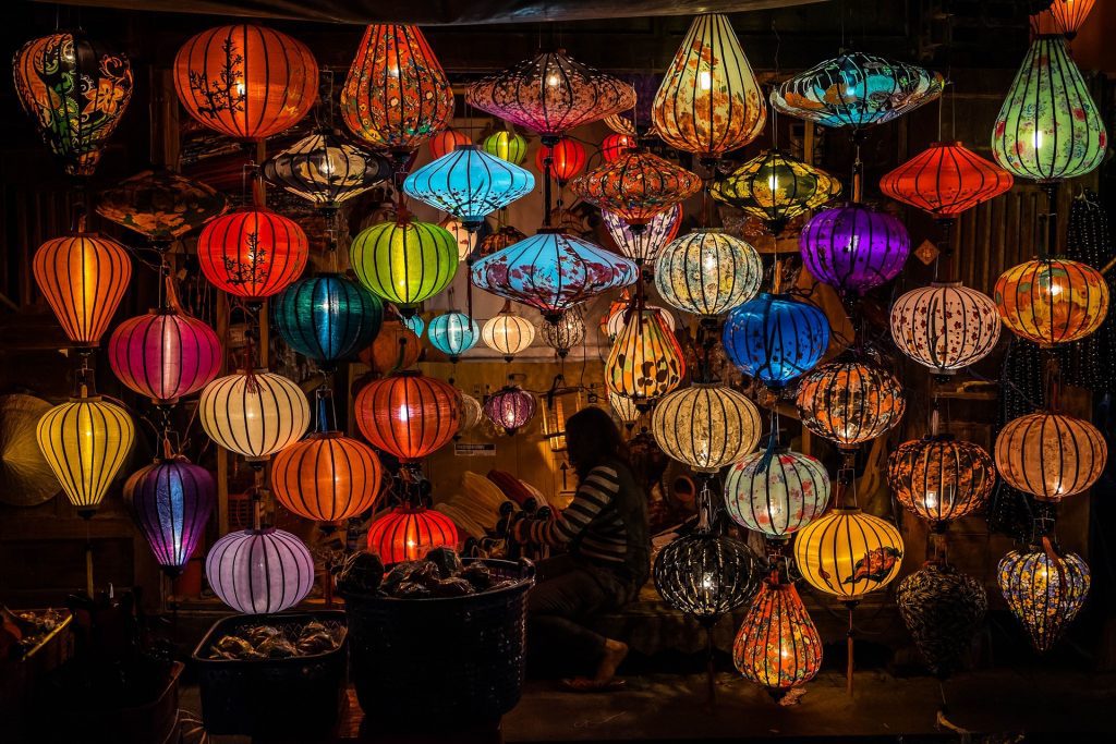 lantern shopping is one of best things to do in hoi an