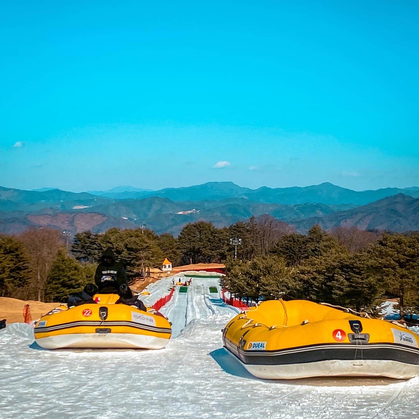 ski resorts near seoul | snowyland rafting sled hill at vivaldi park