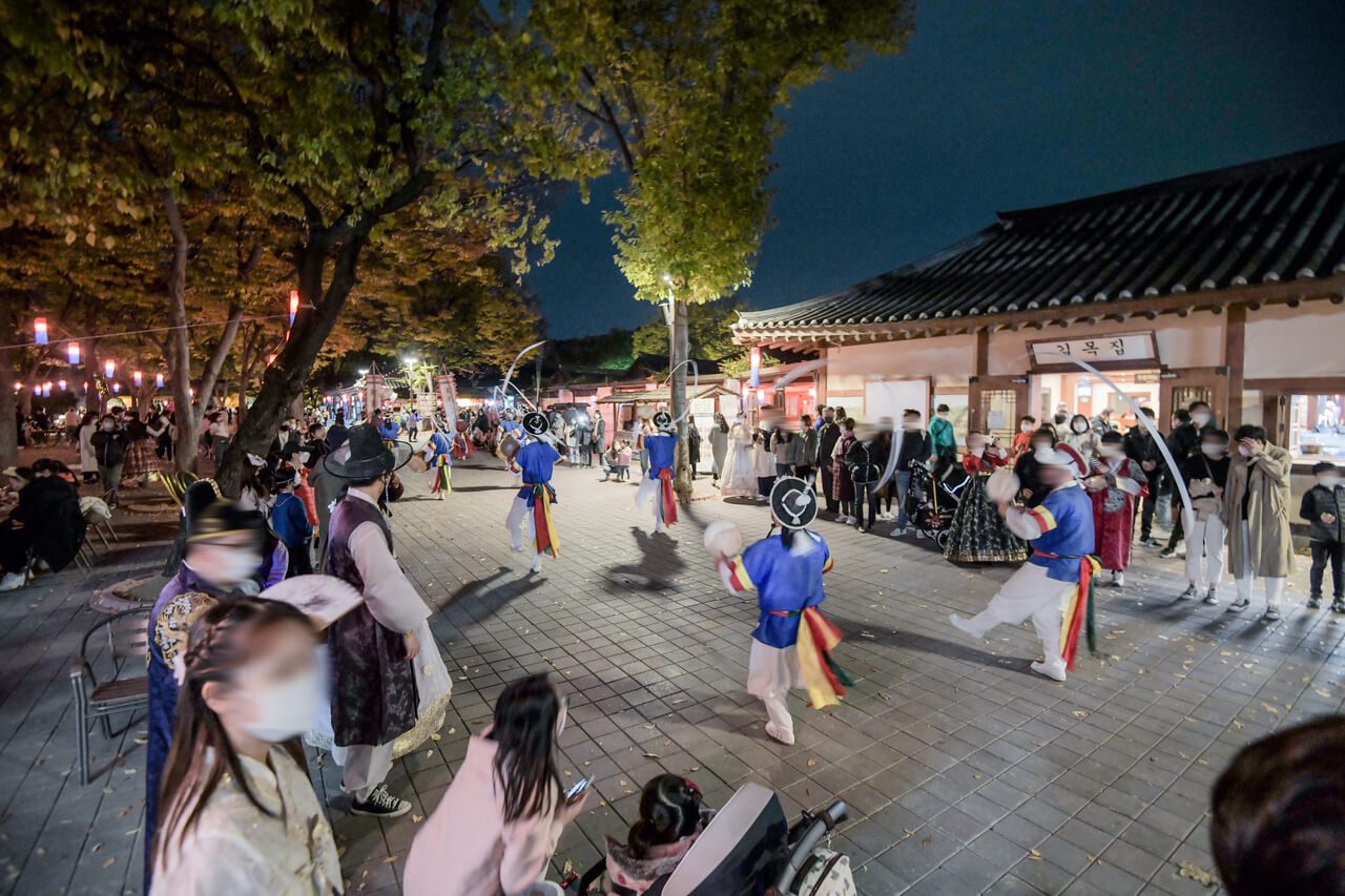 chuseok in seoul | traditional performances at Korean folk village