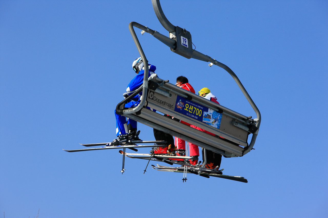 ski lift at alpensia resort korea