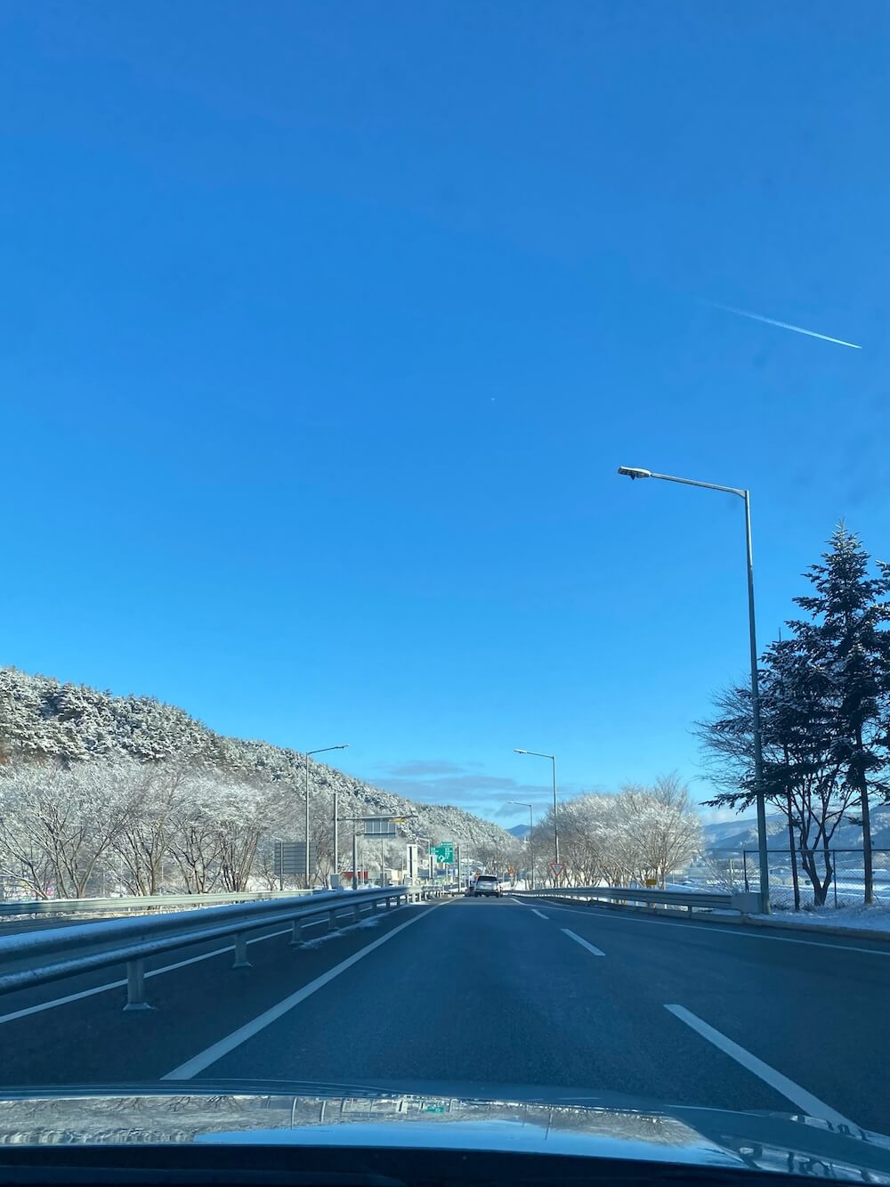 highway in korea in winter