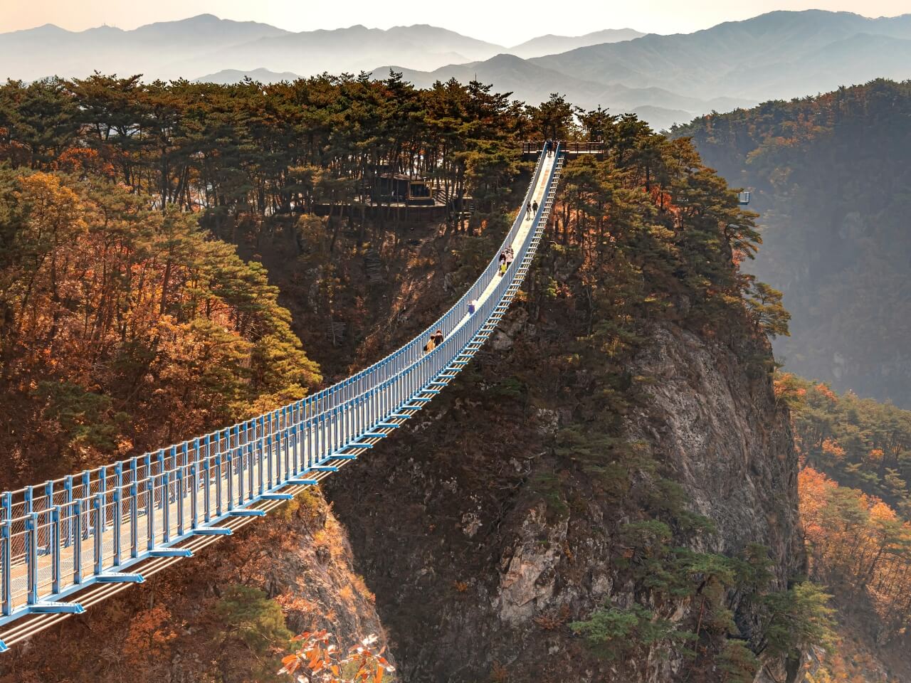autumn in korea | wonju sogeumsan suspension bridge