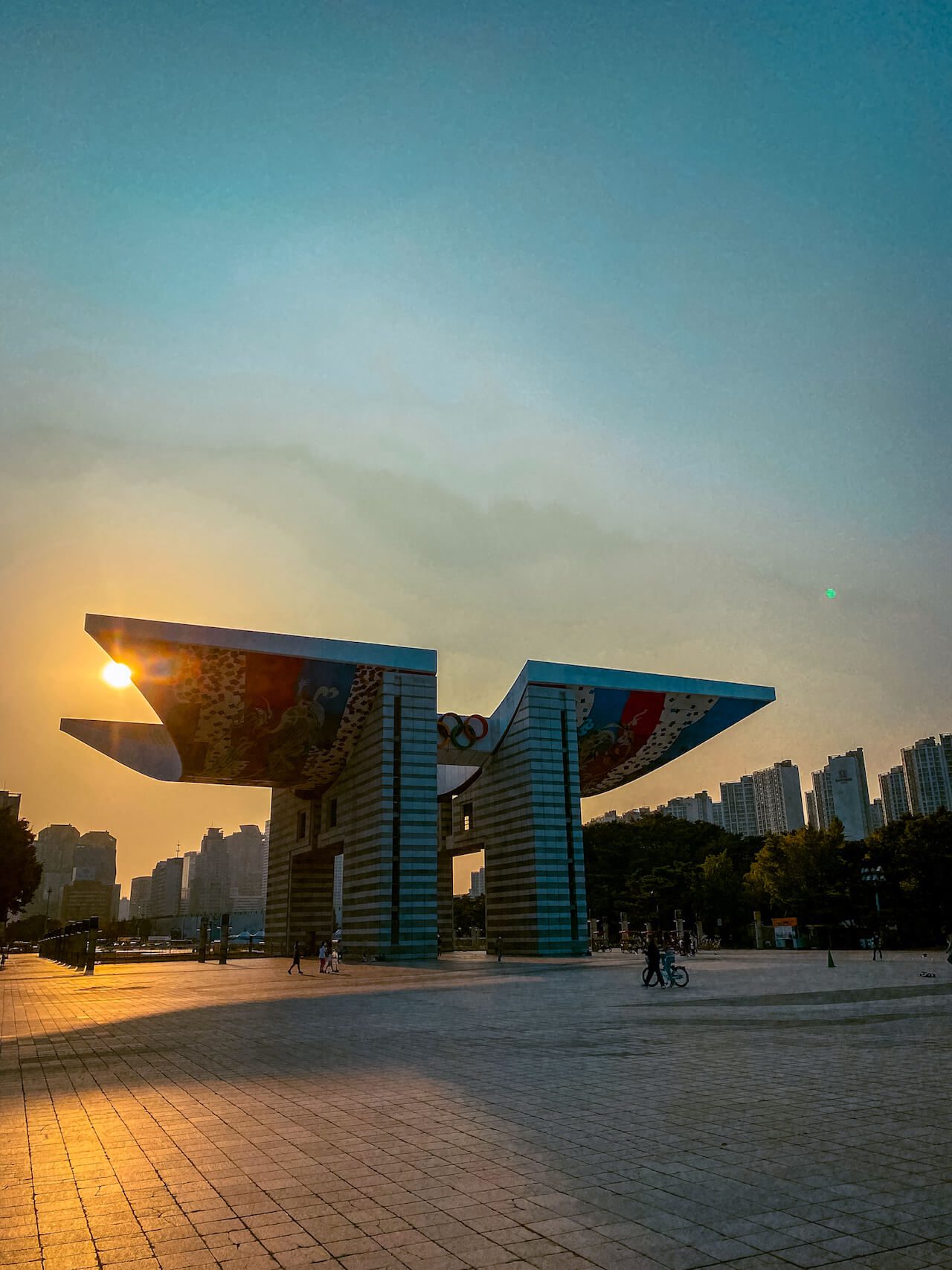 october in korea | olympic park peace gate