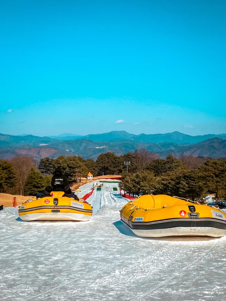 Vivaldi Park Snowy Land | rafting hill