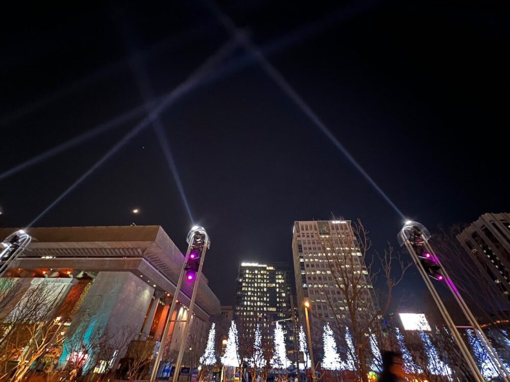 seoul at night | gwanghwamun square