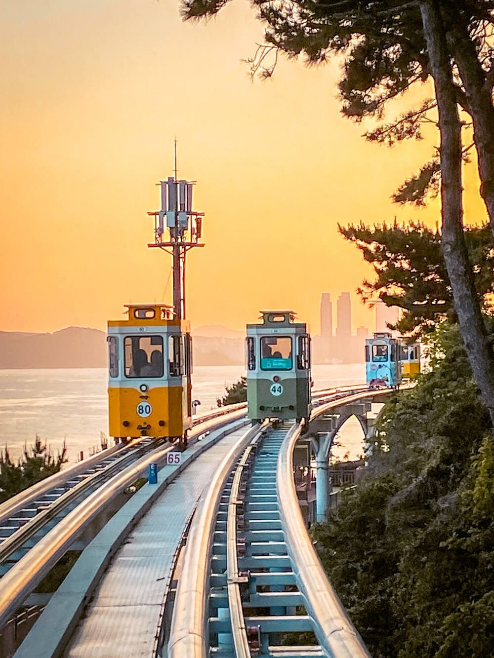 sky capsule busan at haeundae blueline park