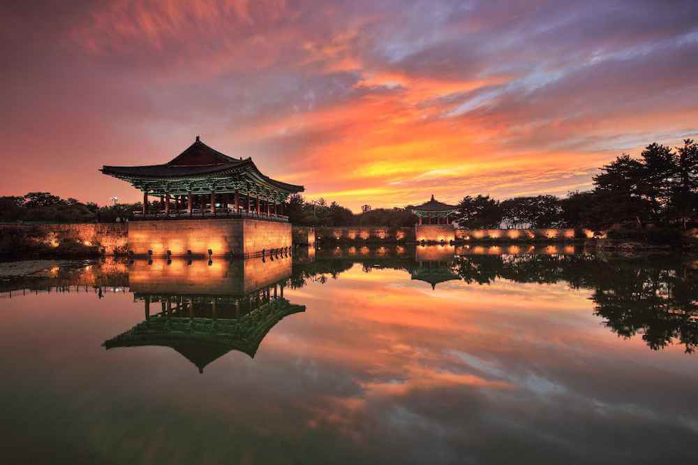 gyeongju | donggung palace and wolji pond at sunset