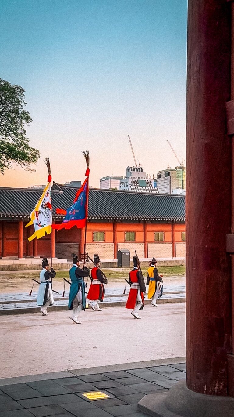 moonlight tour at changdeokgung