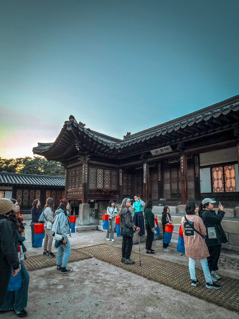 foreigner exclusive moonlight tour at changdeokgung palace