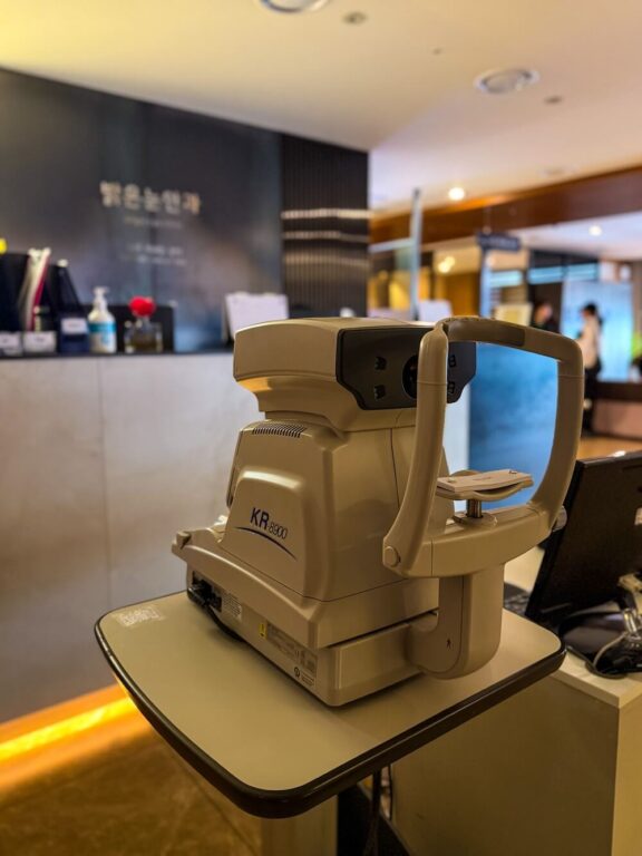 Bright Eye Clinic in Seoul | Vision Correction in Korea for Foreigners you can Trust