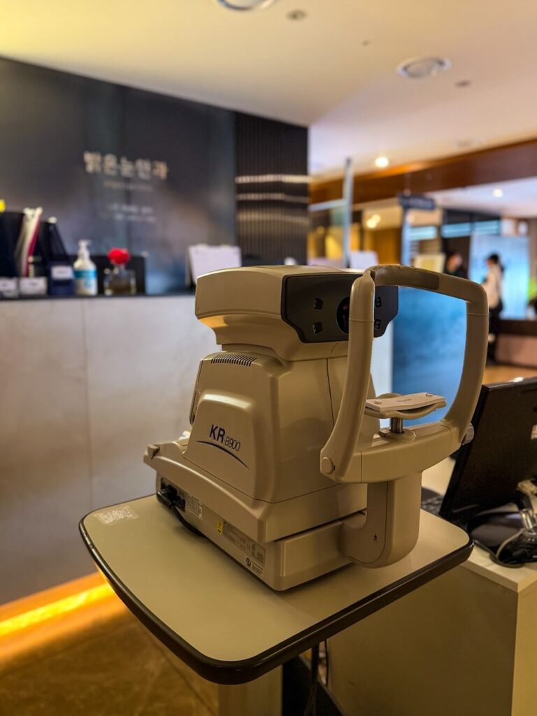 bright eye clinic in seoul