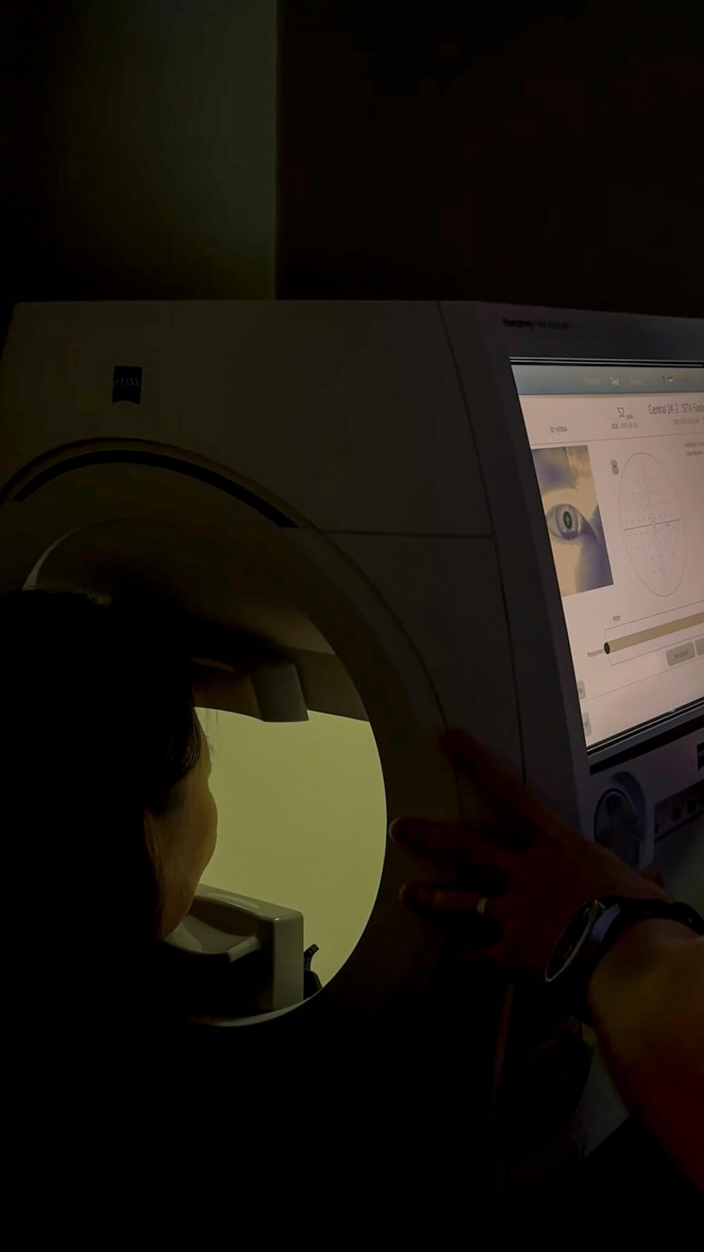 Bright Eye Clinic in Seoul | Vision Correction in Korea for Foreigners you can Trust 13 eye exam at bright eye clinic in seoul