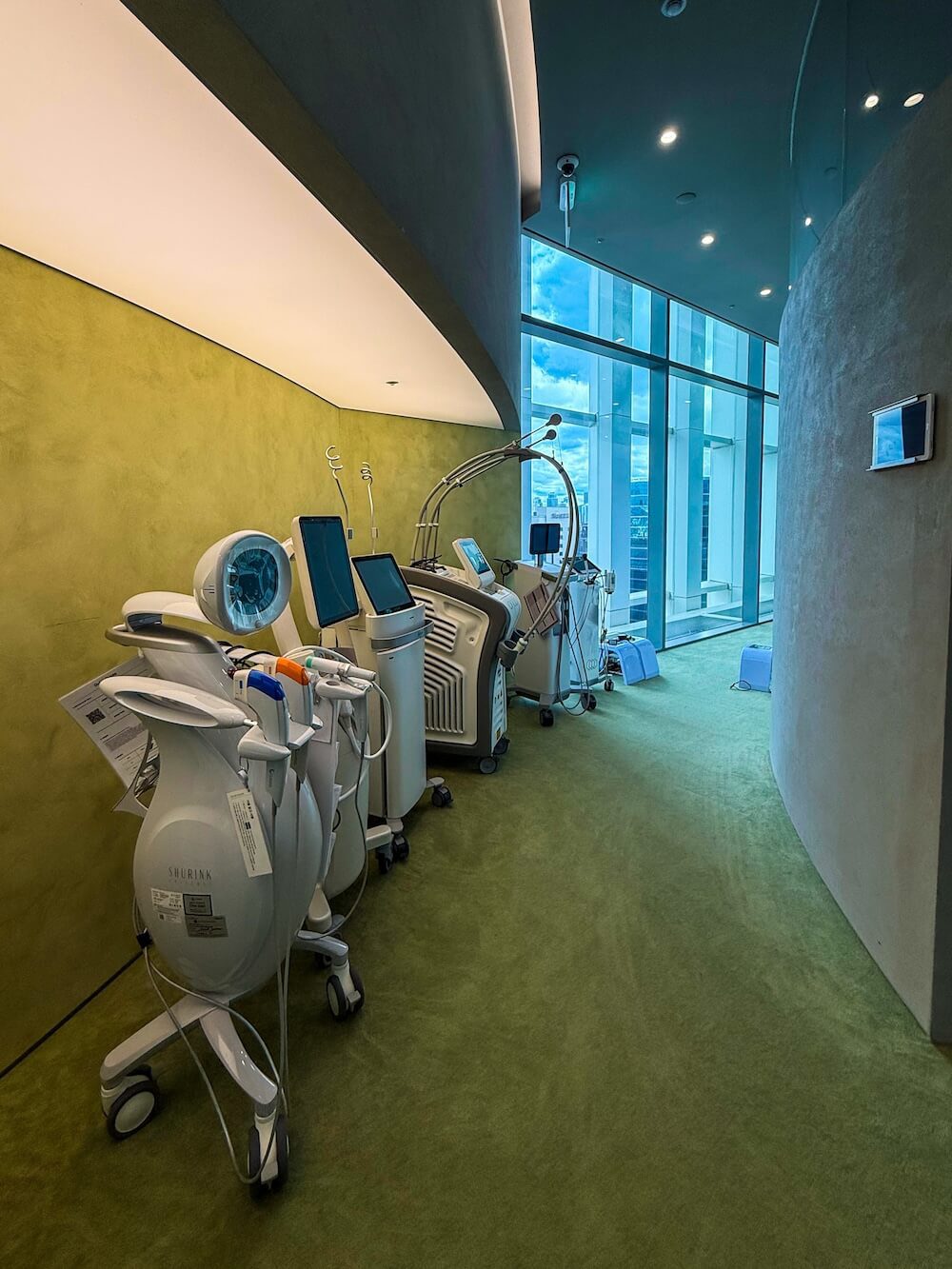 How to Save on Skin Treatments in Korea | Insights From Trying Over 20 Seoul Beauty Clinics Myself 28 laser machines at theia clinic in seoul